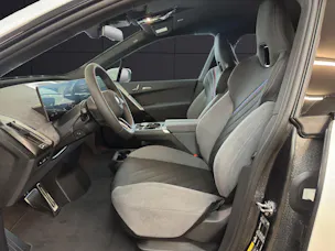 BMW iX xDrive45