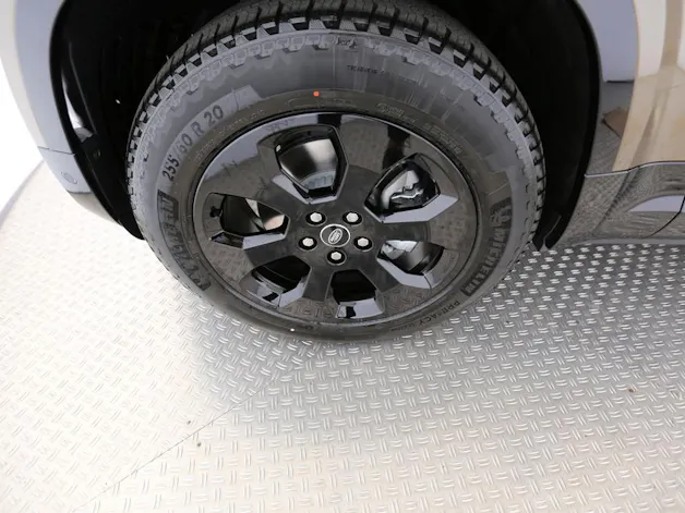 Land Rover Defender 90 3.0 D I6 250 X-Dynamic SE