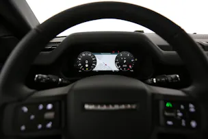 Land Rover Defender 90 3.0 D I6 250 X-Dynamic SE
