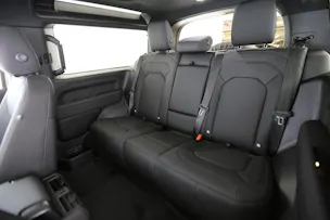 Land Rover Defender 90 3.0 D I6 250 X-Dynamic SE