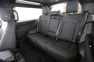 Vehicle image LAND ROVER Defender 90 3.0 D I6 250 X-Dynamic SE