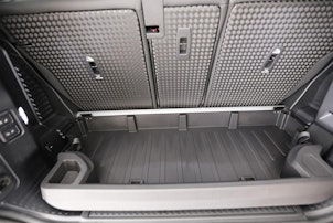 Vehicle image LAND ROVER Defender 90 3.0 D I6 250 X-Dynamic SE