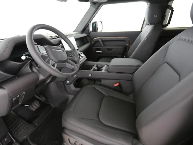 Land Rover Defender 90 3.0 D I6 250 X-Dynamic SE