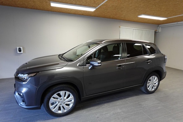 Vehicle image 13