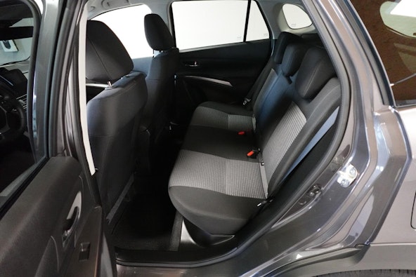 Vehicle image 16