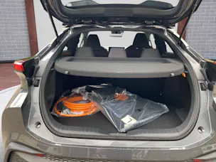 Toyota C-HR 2.0 PHEV Swiss Edition inkl. Winterkompletträder