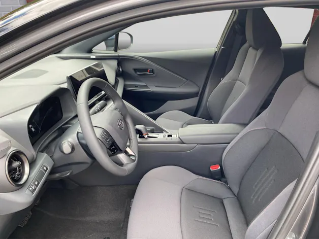 Toyota C-HR 2.0 PHEV Swiss Edition inkl. Winterkompletträder