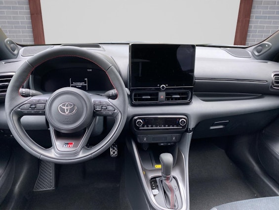 Vehicle image 6 Vehicle image 6