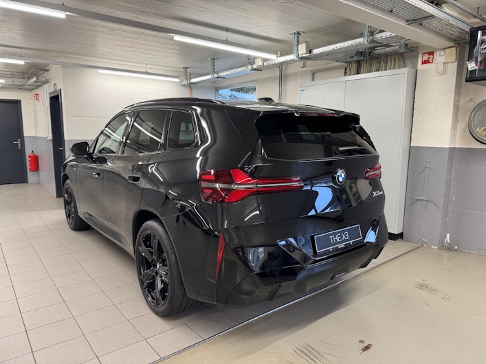 Vehicle image BMW X3