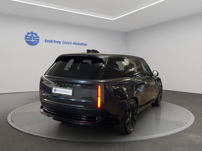 Vehicle image LAND ROVER RANGE ROVER