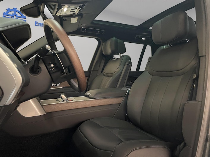 Vehicle image LAND ROVER RANGE ROVER