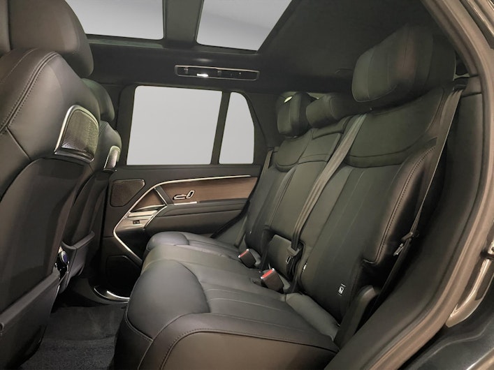 Vehicle image LAND ROVER RANGE ROVER