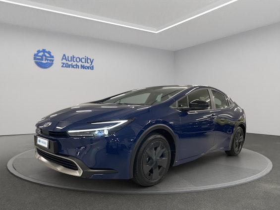 First vehicle image