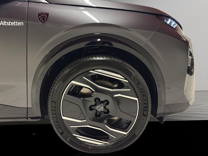 Vehicle image PEUGEOT 5008