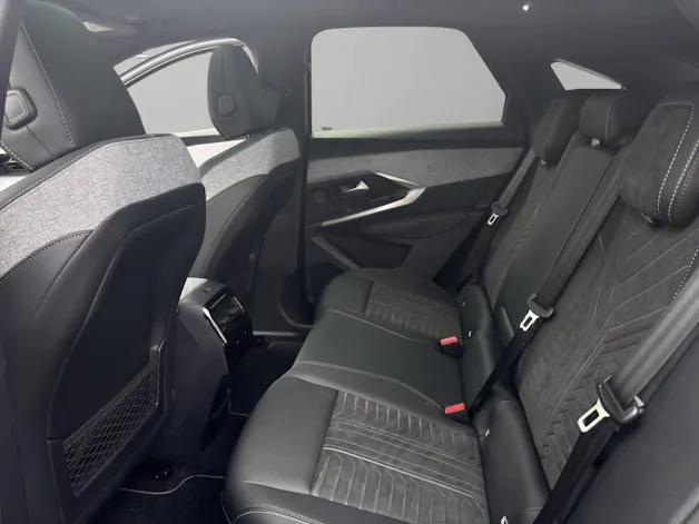 Peugeot 3008 GT e-Launch Edition AWD