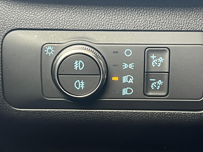 Vehicle image FORD KUGA