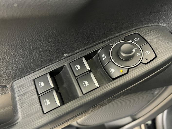 Vehicle image FORD KUGA