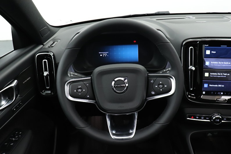 Vehicle image VOLVO EX40