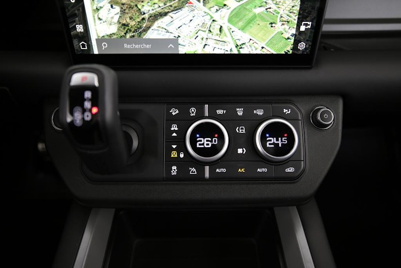 Vehicle image LAND ROVER DEFENDER