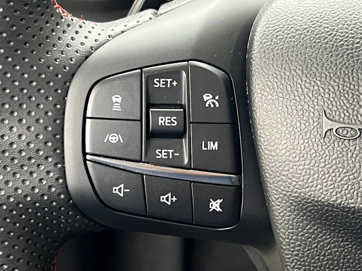 Vehicle image FORD PUMA