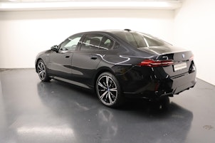 Vehicle image BMW 550e xDrive