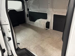 Vehicle image PEUGEOT e-Expert Kaw. Long 75 kWh