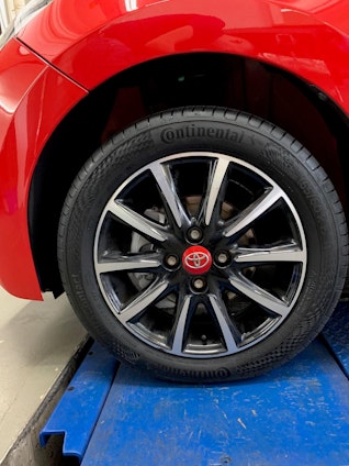 Vehicle image 6