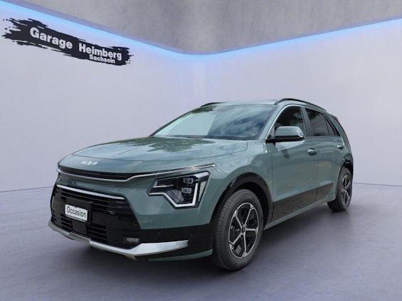 First vehicle image
