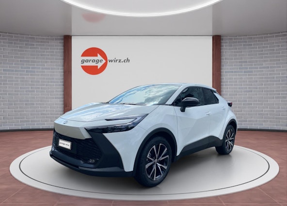 First vehicle image First vehicle image