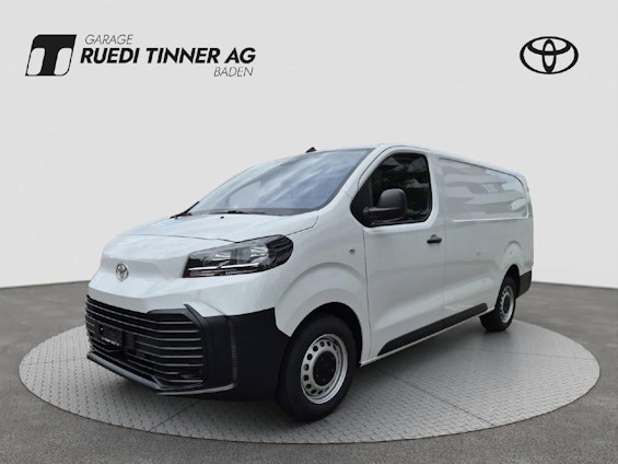 First vehicle image