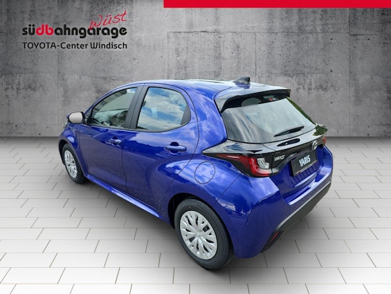 Vehicle image 11