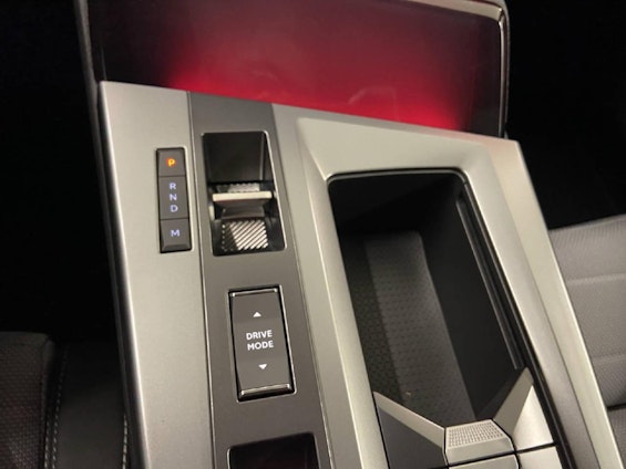 Vehicle image 8 Vehicle image 8