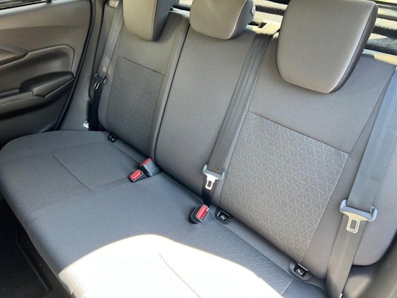 Vehicle image 12 Vehicle image 12