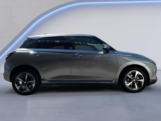 Vehicle image 5 Vehicle image 5