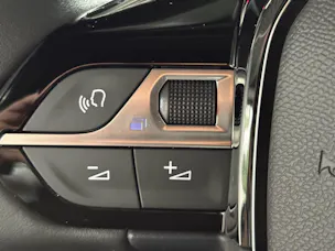 Peugeot 2008 1.2 Hybrid Allure Premium
