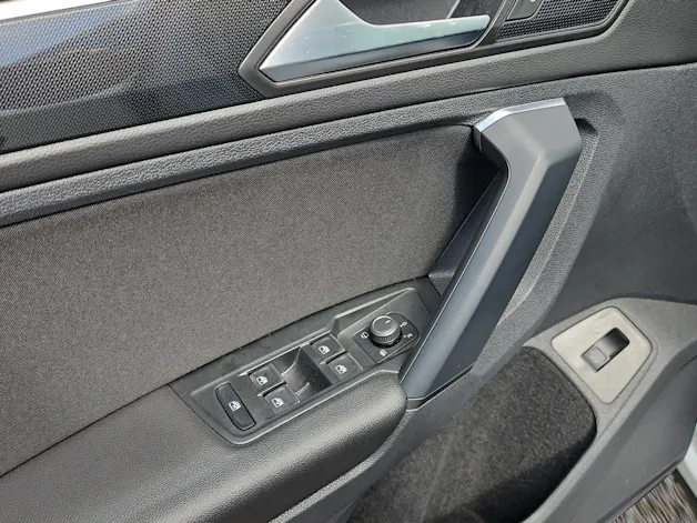VW Tiguan 2.0TSI Elegance 4Motion DSG