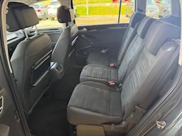VW Touran 2.0 TDI SCR Highline DSG