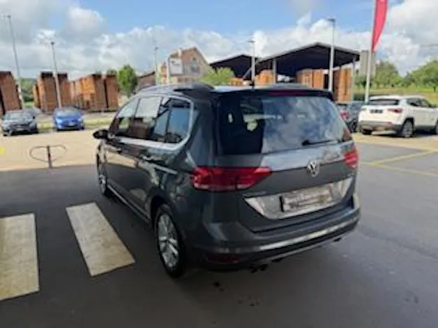 VW Touran 2.0 TDI SCR Highline DSG