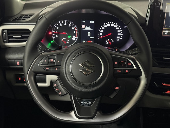 Fahrzeugbild SUZUKI SWIFT