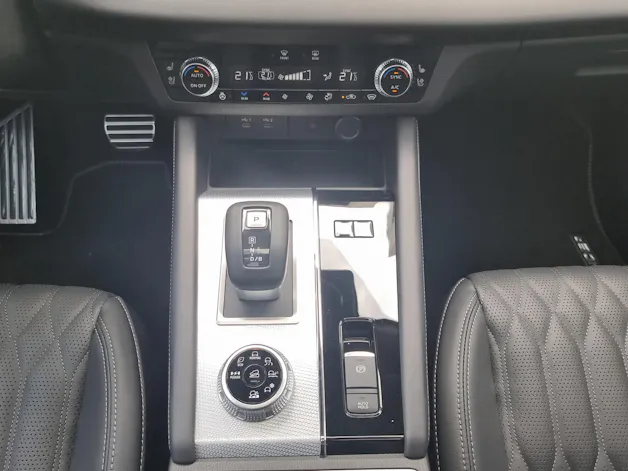 Mitsubishi Outlander 2.4 PHEV Instyle Blackline  4x4