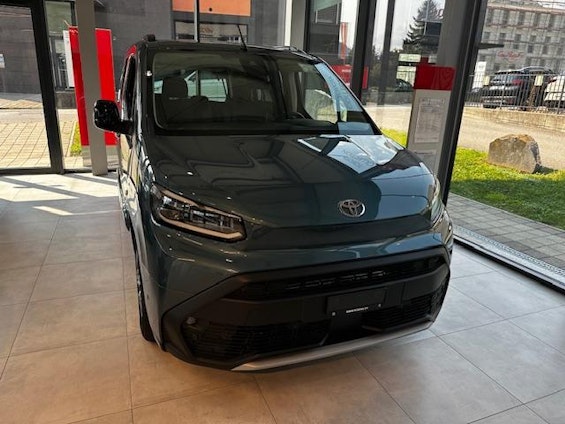 Vehicle image 4 Vehicle image 4