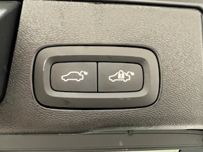 Vehicle image VOLVO XC90 2.0 B5 MH Ultimate Bright 7P. AWD / ab 3,99% Leasing bei Abschluss einer Protect Autoversicherung