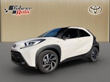 First vehicle image