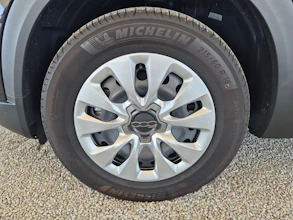 https://vehicle.imgix.net/3958859/26dca944-0c39-43af-bc6a-9beae464b231.jpg