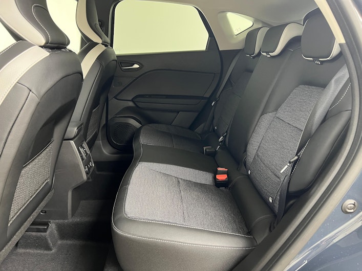 Vehicle image MITSUBISHI ASX