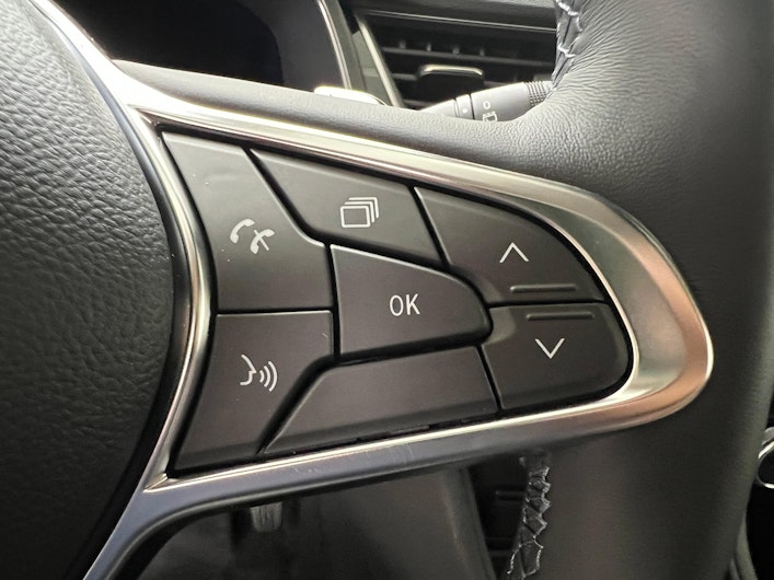 Vehicle image MITSUBISHI ASX