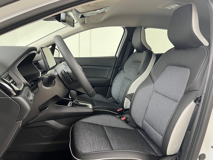 Vehicle image MITSUBISHI ASX