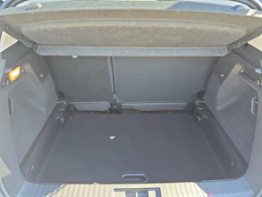 https://vehicle.imgix.net/3958910/f749a5c3-9758-4fd8-843c-2712d1e10c7d.jpg
