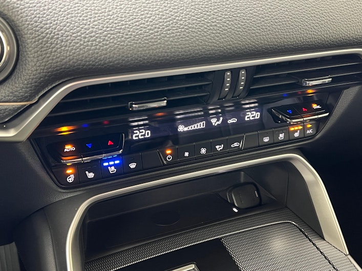 Vehicle image MAZDA CX-60