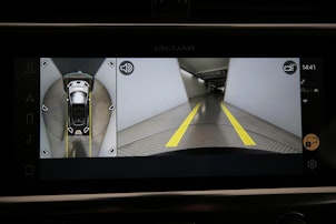 Vehicle image JAGUAR I-Pace EV400 SE AWD